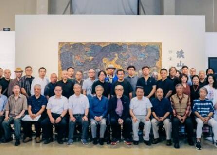 “读山与掘井——砂金油画作品展”在中国油画院云上美术馆举行